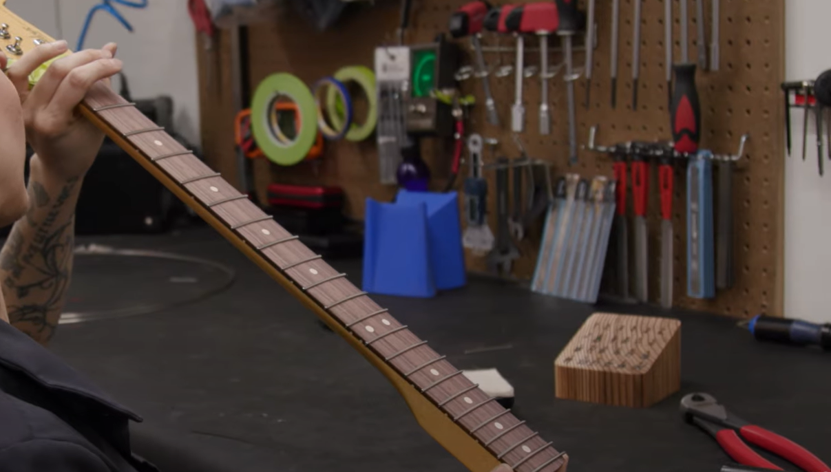 How Long Do Electric Guitar Frets Last? MetalMusicGuide