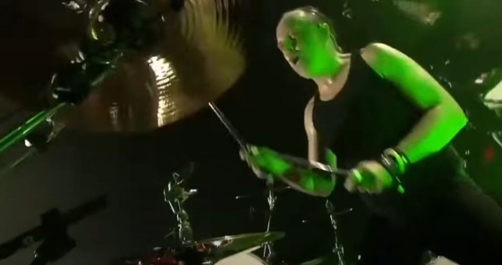 Does Lars Ulrich have tinnitus
